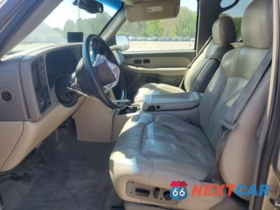 Zdjęcie 7 z 13 samochodu: 2000 CHEVROLET SUBURBAN K2500 VIN:3GNGK26U3YG183634 - miniatura