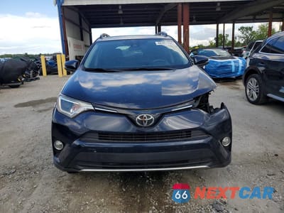 Piąte zdjęcie samochodu w środku: 2018 TOYOTA RAV4 XLE VIN:JTMWFREV5JJ195848 - miniatura