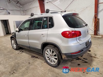 Drugie zdjęcie samochodu z przodu: 2013 VOLKSWAGEN TIGUAN S VIN:WVGBV3AX9DW563697 - miniatura