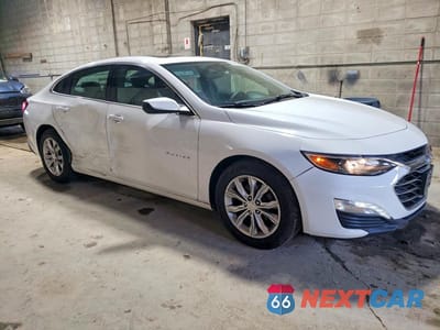 Czwarte zdjęcie samochodu z boku: 2019 CHEVROLET MALIBU LT VIN:1G1ZD5ST1KF222992 - miniatura