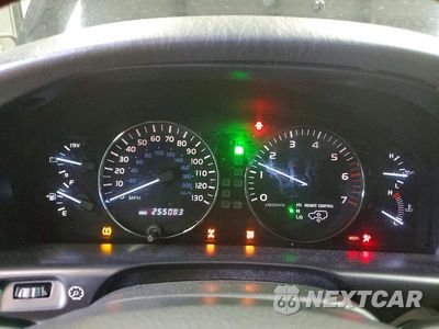 Zdjęcie 9 z 13 samochodu: 2006 LEXUS LX 470 VIN:JTJHT00W764015009 - miniatura