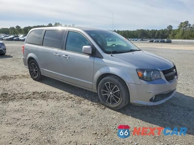 Czwarte zdjęcie samochodu z boku: 2018 DODGE GRAND CARAVAN SE VIN:2C4RDGBG1JR221192 - miniatura