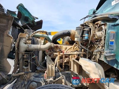 Zdjęcie 7 z 10 samochodu: 2016 MACK 700 GU700 VIN:1M2AX04C4GM030069 - miniatura