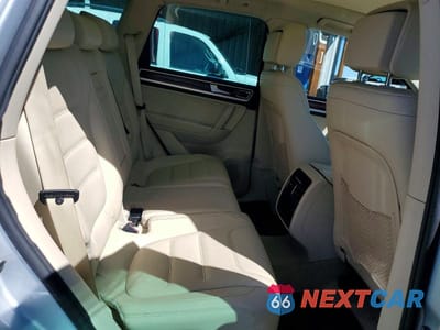Zdjęcie 11 z 13 samochodu: 2011 VOLKSWAGEN TOUAREG V6 VIN:WVGFF9BP3BD004929 - miniatura