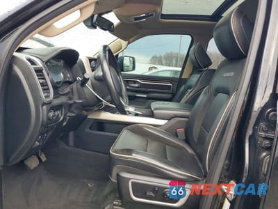 Zdjęcie 7 z 12 samochodu: 2020 RAM 1500 LARAMIE VIN:1C6SRFJT3LN288749 - miniatura