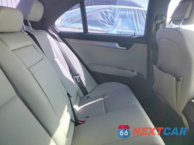 Zdjęcie 11 z 13 samochodu: 2014 MERCEDES-BENZ C 250 VIN:WDDGF4HBXEG237867 - miniatura