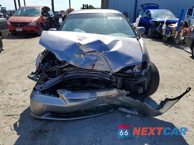 Piąte zdjęcie samochodu w środku: 2000 HONDA ACCORD LX VIN:1HGCG1643YA048169 - miniatura