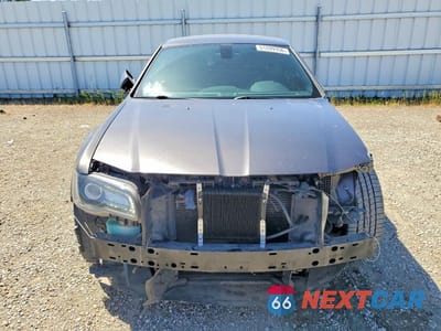Piąte zdjęcie samochodu w środku: 2015 CHRYSLER 300 S VIN:2C3CCABG8FH872553 - miniatura