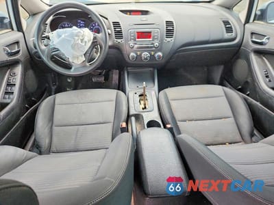 Zdjęcie 8 z 12 samochodu: 2014 KIA FORTE LX VIN:KNAFX4A65E5088597 - miniatura