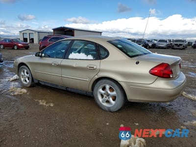 Drugie zdjęcie samochodu z przodu: 2001 FORD TAURUS SES VIN:1FAFP55U21A126182 - miniatura
