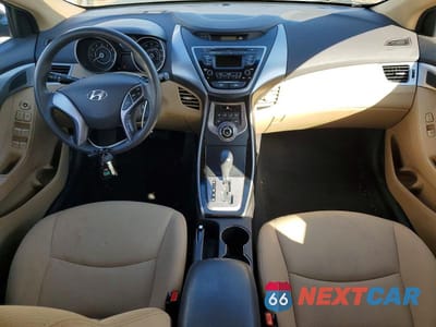 Zdjęcie 8 z 11 samochodu: 2013 HYUNDAI ELANTRA GLS VIN:5NPDH4AE9DH395767 - miniatura