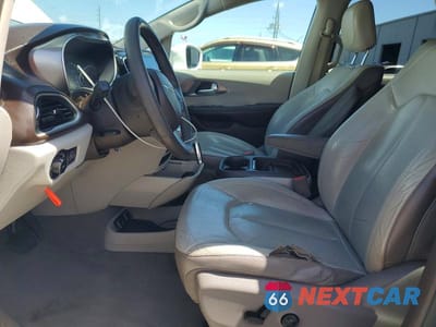 Zdjęcie 7 z 12 samochodu: 2017 CHRYSLER PACIFICA TOURING L VIN:2C4RC1BG8HR831391 - miniatura