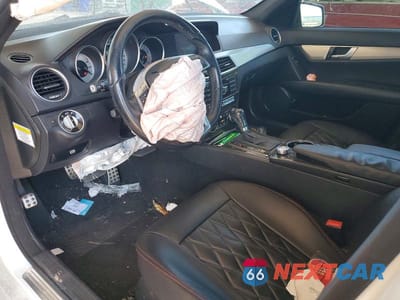 Zdjęcie 8 z 11 samochodu: 2014 MERCEDES-BENZ C 300 4MATIC VIN:WDDGF8AB8ER324141 - miniatura