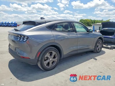 Trzecie zdjęcie samochodu z tyłu: 2023 FORD MUSTANG MACH-E SELECT VIN:3FMTK1R40PMA86299 - miniatura