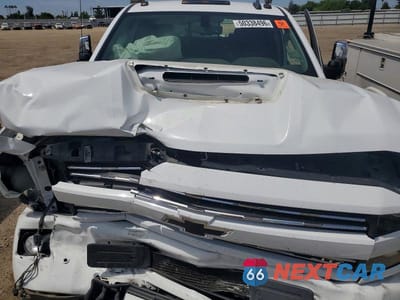 Zdjęcie 12 z 13 samochodu: 2019 CHEVROLET SILVERADO K3500 LTZ VIN:1GC4KXCY0KF209230 - miniatura