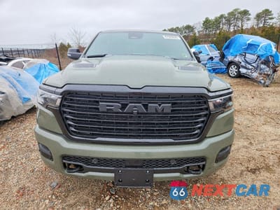 Piąte zdjęcie samochodu w środku: 2026 RAM 1500 LARAMIE VIN:1C6SRFJT9TN319101 - miniatura