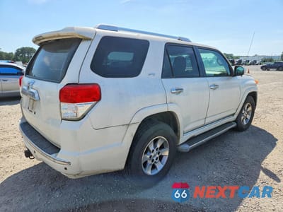 Trzecie zdjęcie samochodu z tyłu: 2010 TOYOTA 4RUNNER SR5 VIN:JTEZU5JR9A5010399 - miniatura