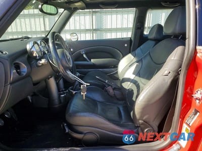 Zdjęcie 7 z 13 samochodu: 2005 MINI COOPER S VIN:WMWRE33415TD91531 - miniatura