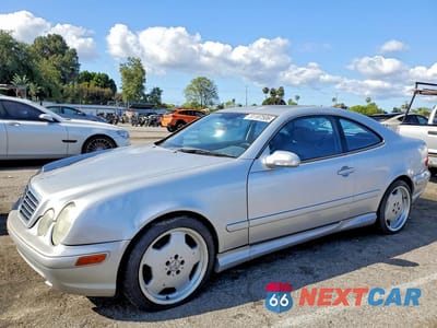 2001 MERCEDES-BENZ CLK 430 WDBLJ70G61T069712 - główne zdjęcie licytacji z USA - miniatura