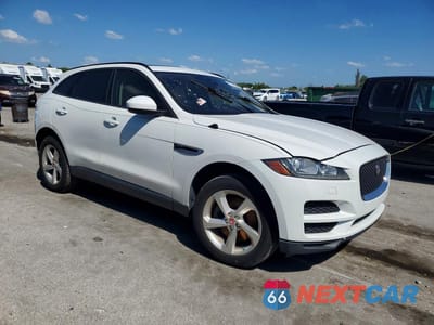 Czwarte zdjęcie samochodu z boku: 2017 JAGUAR F-PACE PREMIUM VIN:SADCJ2BV4HA067080 - miniatura
