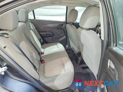Zdjęcie 10 z 12 samochodu: 2020 CHEVROLET SONIC LS VIN:1G1JB5SB9L4137440 - miniatura