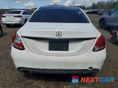 Zdjęcie 6 z 11 samochodu: 2015 MERCEDES-BENZ C 300 4MATIC VIN:55SWF4KB5FU010899 - miniatura