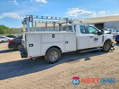 Trzecie zdjęcie samochodu z tyłu: 2023 FORD F250 SUPER DUTY VIN:1FT7X2AA0PED46544 - miniatura