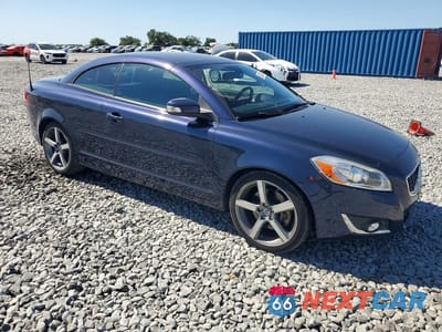 Czwarte zdjęcie samochodu z boku: 2013 VOLVO C70 T5 VIN:YV1672MC8DJ139955 - miniatura