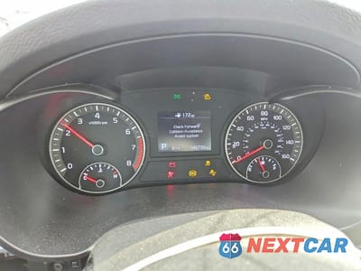 Zdjęcie 9 z 13 samochodu: 2019 KIA OPTIMA LX VIN:5XXGT4L33KG295535 - miniatura