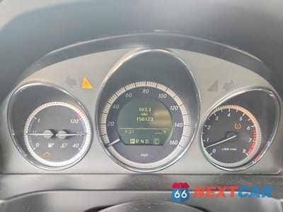 Zdjęcie 9 z 12 samochodu: 2010 MERCEDES-BENZ C 300 4MATIC VIN:WDDGF8BB5AR094647 - miniatura