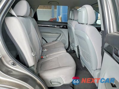 Zdjęcie 11 z 13 samochodu: 2014 KIA SORENTO LX VIN:5XYKT4A68EG501309 - miniatura