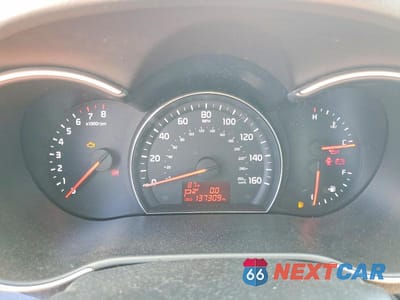 Zdjęcie 9 z 11 samochodu: 2014 KIA SORENTO LX VIN:5XYKT4A72EG509964 - miniatura