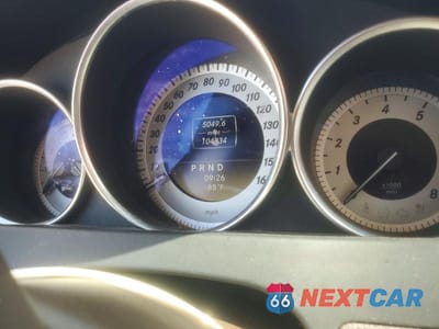Zdjęcie 9 z 12 samochodu: 2012 MERCEDES-BENZ C 250 VIN:WDDGF4HB9CR232791 - miniatura