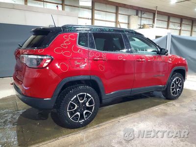 Trzecie zdjęcie samochodu z tyłu: 2025 JEEP COMPASS TRAILHAWK VIN:3C4NJDDN3ST559371 - miniatura