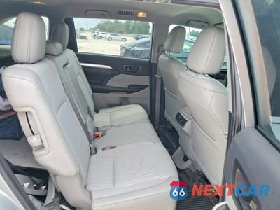 Zdjęcie 11 z 13 samochodu: 2019 TOYOTA HIGHLANDER LE PLUS VIN:5TDZZRFH8KS348336 - miniatura
