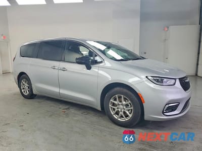 Czwarte zdjęcie samochodu z boku: 2026 CHRYSLER PACIFICA SELECT VIN:2C4RC1BG1TR178850 - miniatura