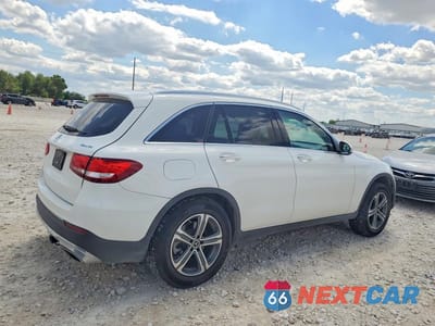 Trzecie zdjęcie samochodu z tyłu: 2018 MERCEDES-BENZ GLC 300 4MATIC VIN:WDC0G4KB2JV111567 - miniatura