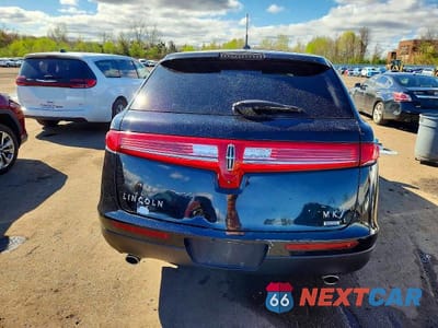 Zdjęcie 6 z 13 samochodu: 2018 LINCOLN MKT VIN:2LMHJ5NK5JBL02598 - miniatura