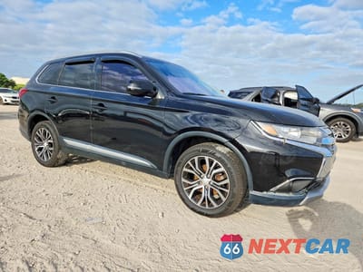 Czwarte zdjęcie samochodu z boku: 2018 MITSUBISHI OUTLANDER SE VIN:JA4AD3A33JJ000597 - miniatura
