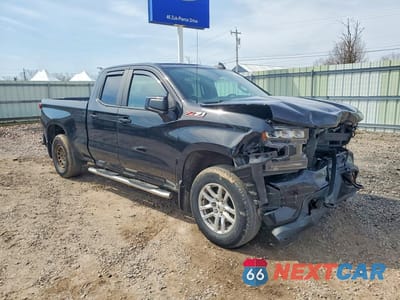 Czwarte zdjęcie samochodu z boku: 2019 CHEVROLET SILVERADO K1500 RST VIN:1GCRYEED3KZ419290 - miniatura