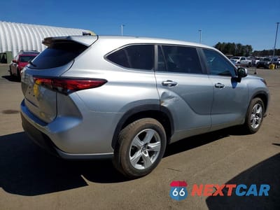 Trzecie zdjęcie samochodu z tyłu: 2023 TOYOTA HIGHLANDER L VIN:5TDKDRAH4PS020586 - miniatura