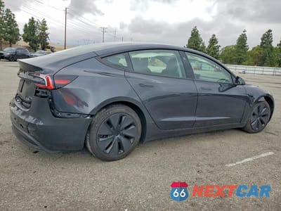 Trzecie zdjęcie samochodu z tyłu: 2025 TESLA MODEL 3 VIN:5YJ3E1EA5SF952163 - miniatura