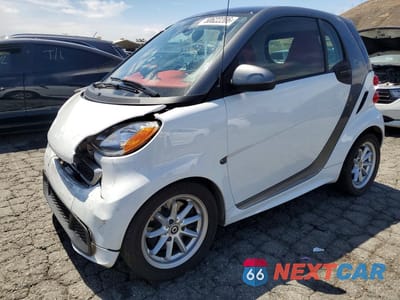 2014 SMART FORTWO WMEEJ9AA9EK786165 - główne zdjęcie licytacji z USA - miniatura