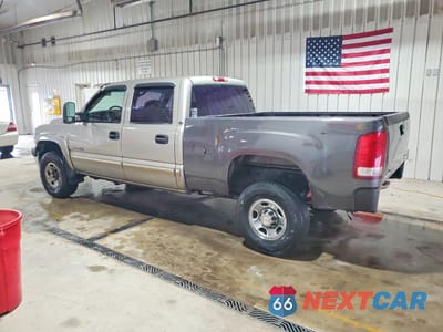 Drugie zdjęcie samochodu z przodu: 2001 CHEVROLET SILVERADO K2500 HEAVY DUTY VIN:1GCHK23U41F208808 - miniatura