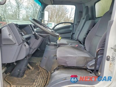 Zdjęcie 7 z 13 samochodu: 2009 ISUZU NPR DELIVERY TRUCK VIN:JALB4W16697400506 - miniatura