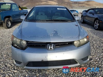 Piąte zdjęcie samochodu w środku: 2007 HONDA CIVIC LX VIN:2HGFG12657H567406 - miniatura