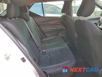 Zdjęcie 11 z 12 samochodu: 2019 NISSAN KICKS SV VIN:3N1CP5CU8KL565450 - miniatura