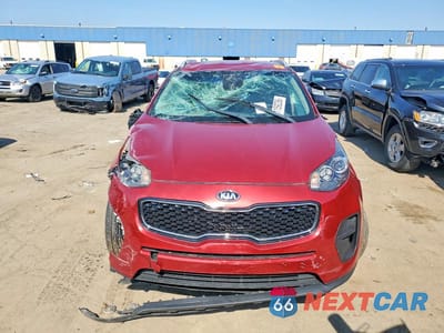 Piąte zdjęcie samochodu w środku: 2018 KIA SPORTAGE VIN:KNDPM3AC9J7322660 - miniatura