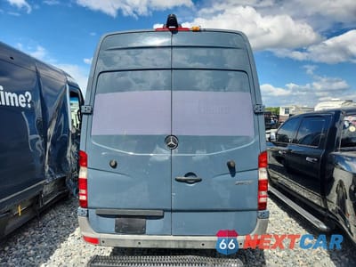 Zdjęcie 6 z 14 samochodu: 2018 MERCEDES BENZ SPRINTER 2500 DELIVERY VAN VIN:WD3PE7CDXJP622339 - miniatura
