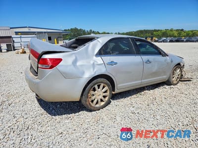 Trzecie zdjęcie samochodu z tyłu: 2010 LINCOLN MKZ VIN:3LNHL2GC9AR611907 - miniatura